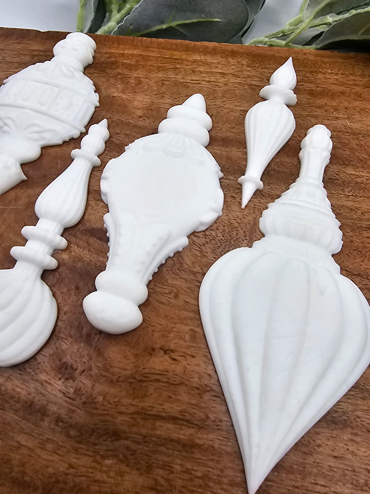 baubles resin casting