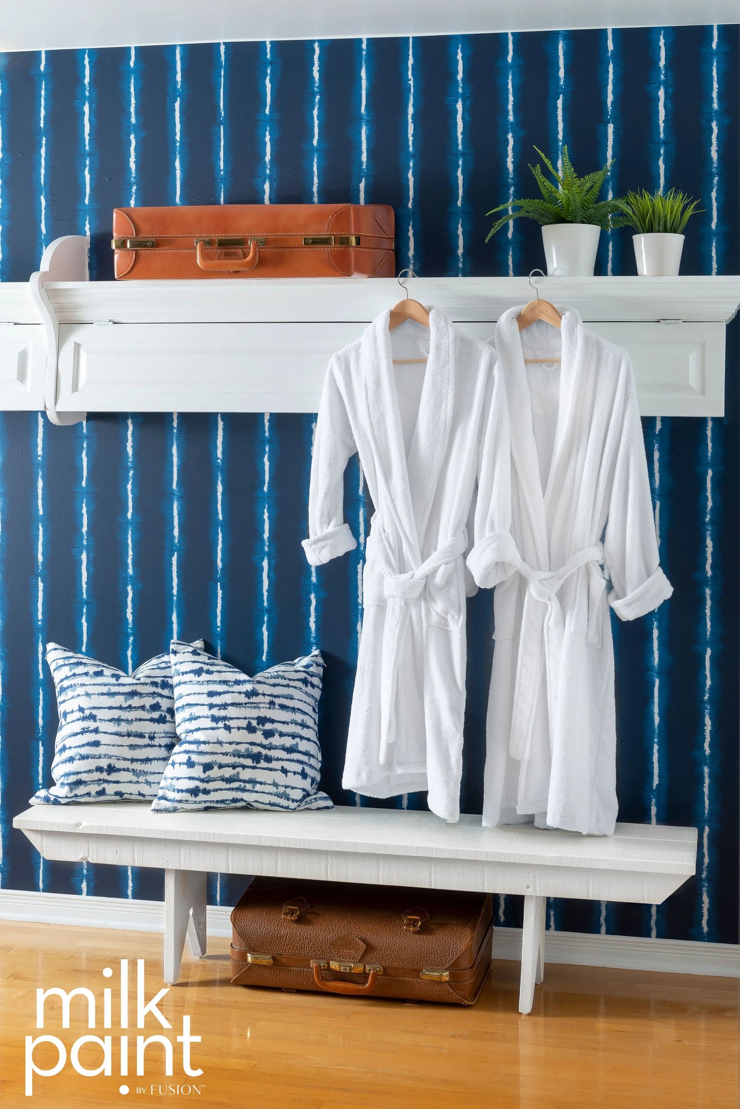 Hotel Robe - Fusion Milk Paint - 50g