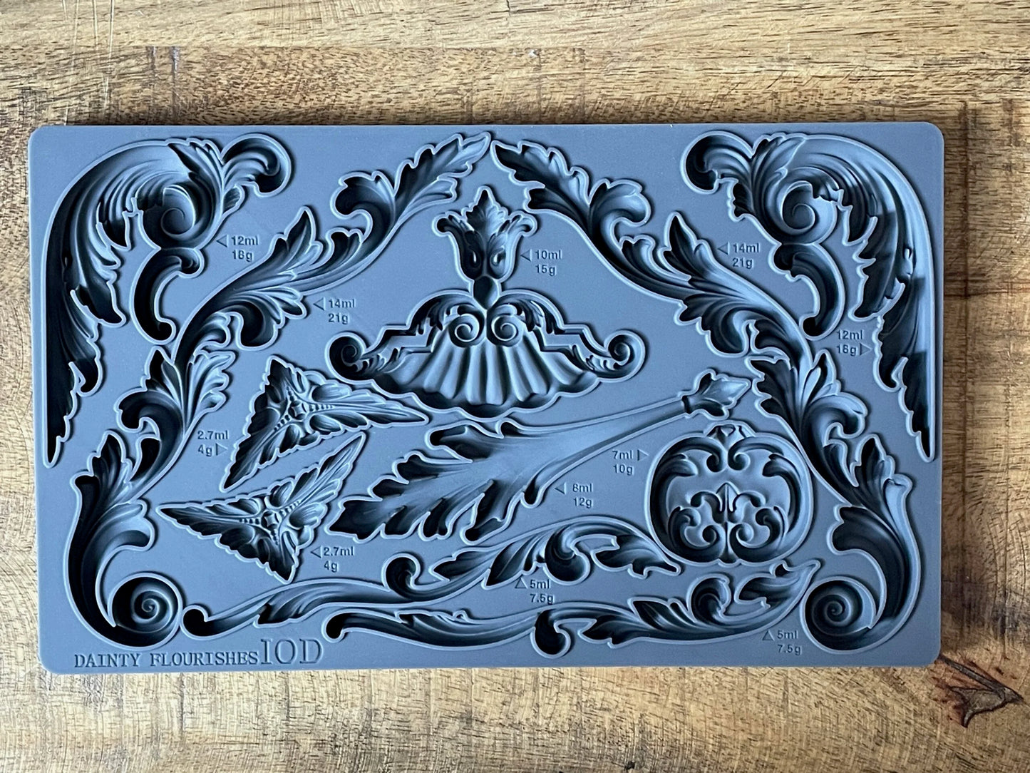 DAINTY FLOURISHES IOD MOULD