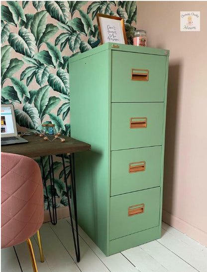 Mint Julep- Dixie Belle Chalk Mineral Paint