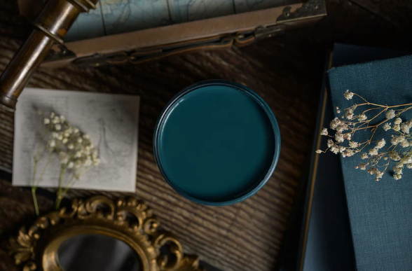 *NEW Heirloom- Dixie Belle Chalk Mineral Paint