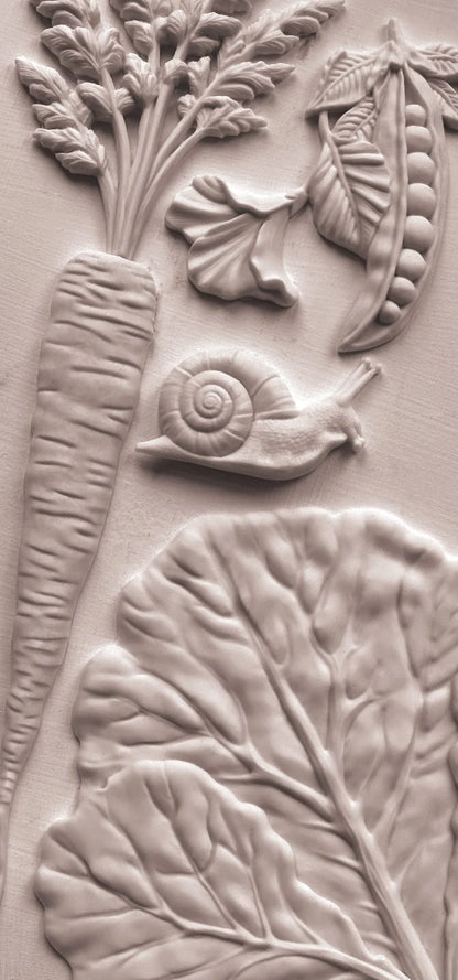 Spring Garden mould I cabbage leaf and carrot mold