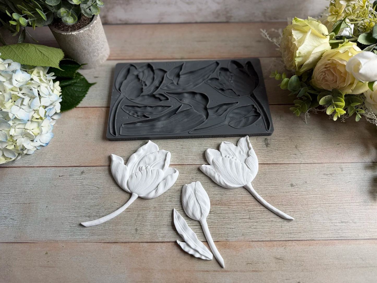 Tulips flower mold
