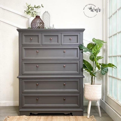 Hurricane Gray - Dixie Belle Chalk Mineral Paint