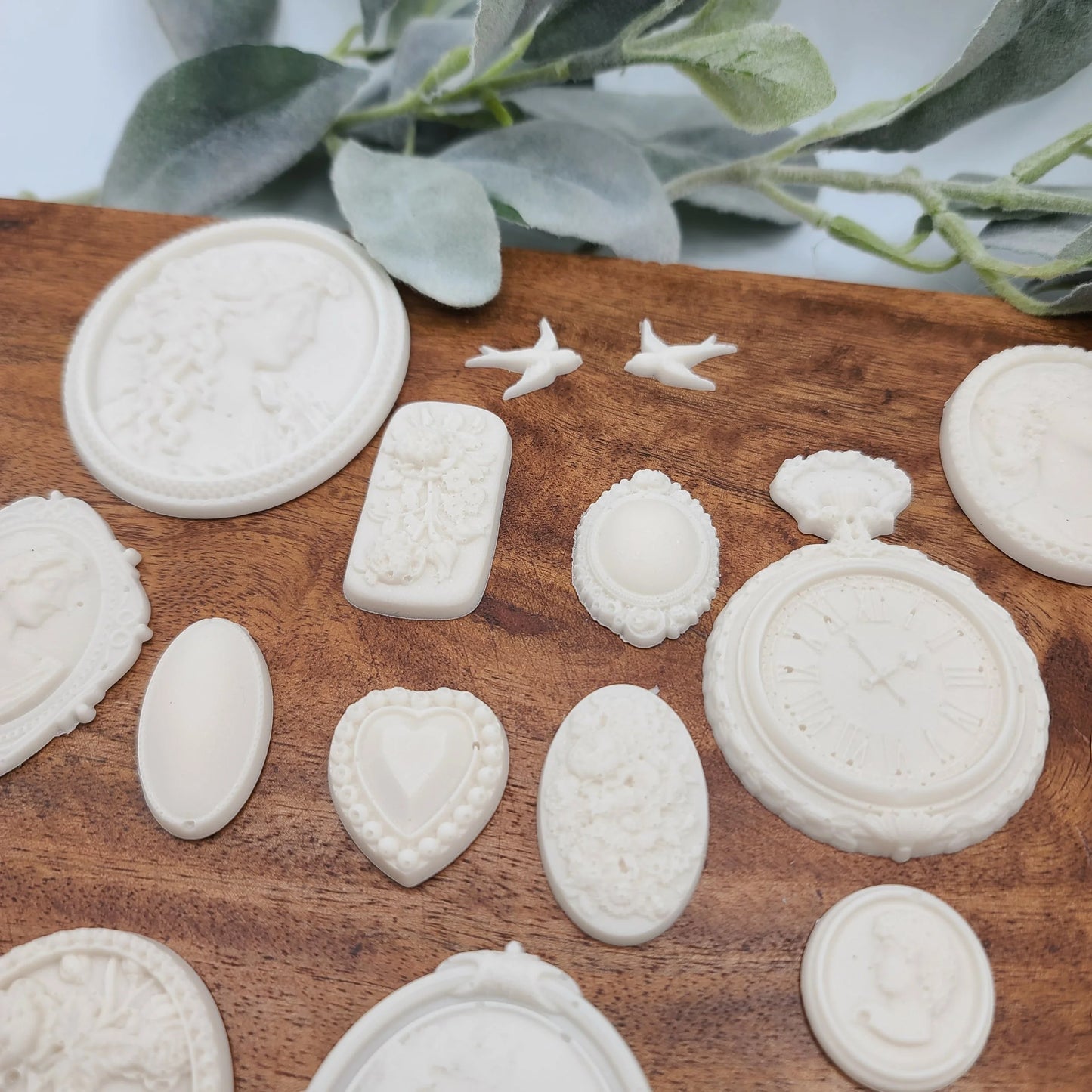 cameos resin casting