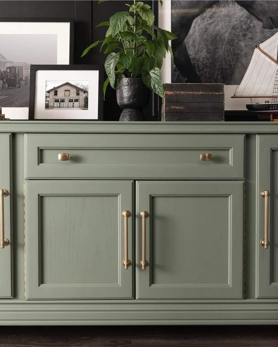 Carriage House - Fusion Mineral Paint - All in one paint