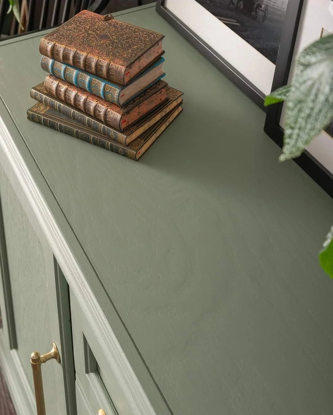 Carriage House - Fusion Mineral Paint - All in one paint