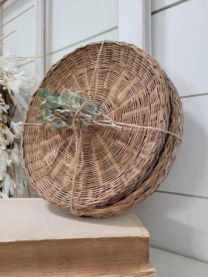 stack of 6 round baskets