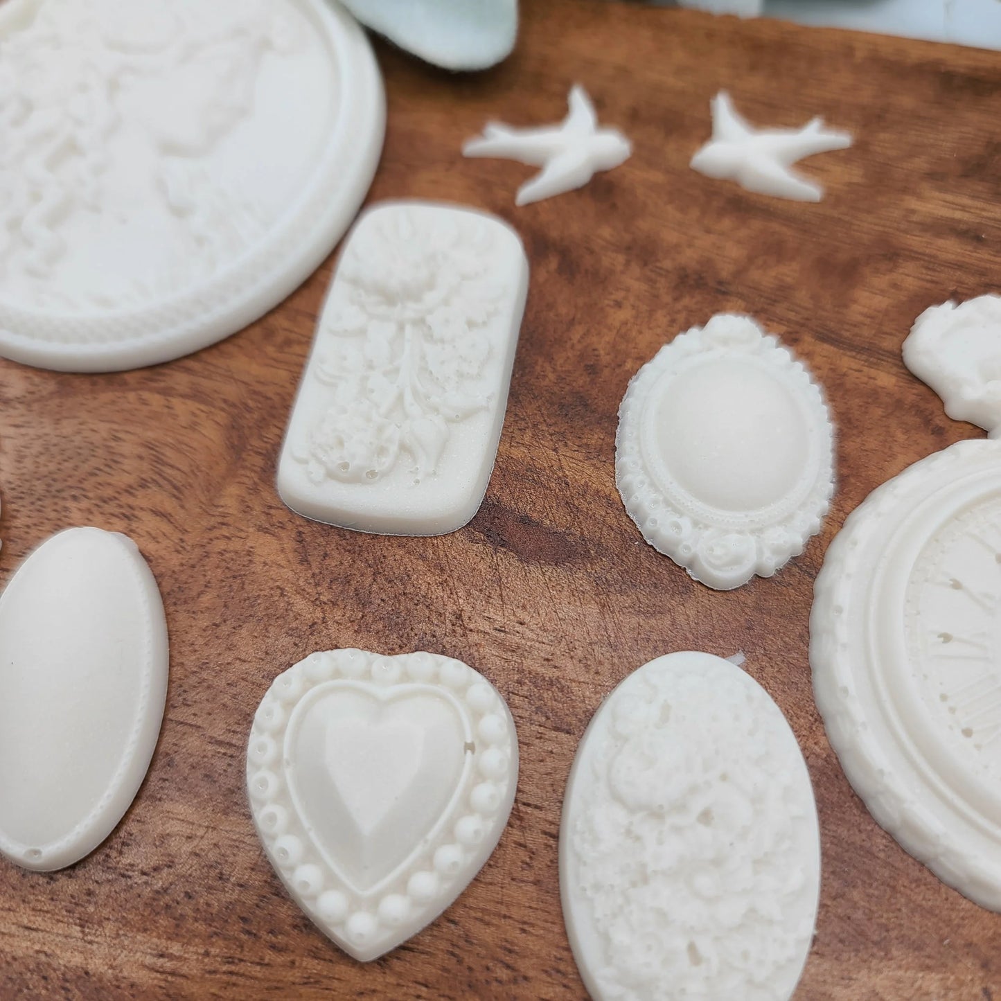cameos resin casting
