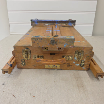 vintage Jullian Paris portable tripod art case / Easel