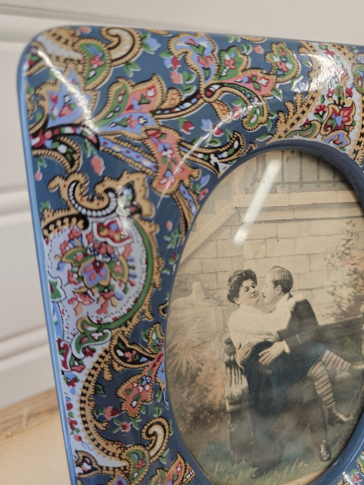 Paisley Patterned Frame with vintage Postcard Couple Image, Taiwan 4" x 6"