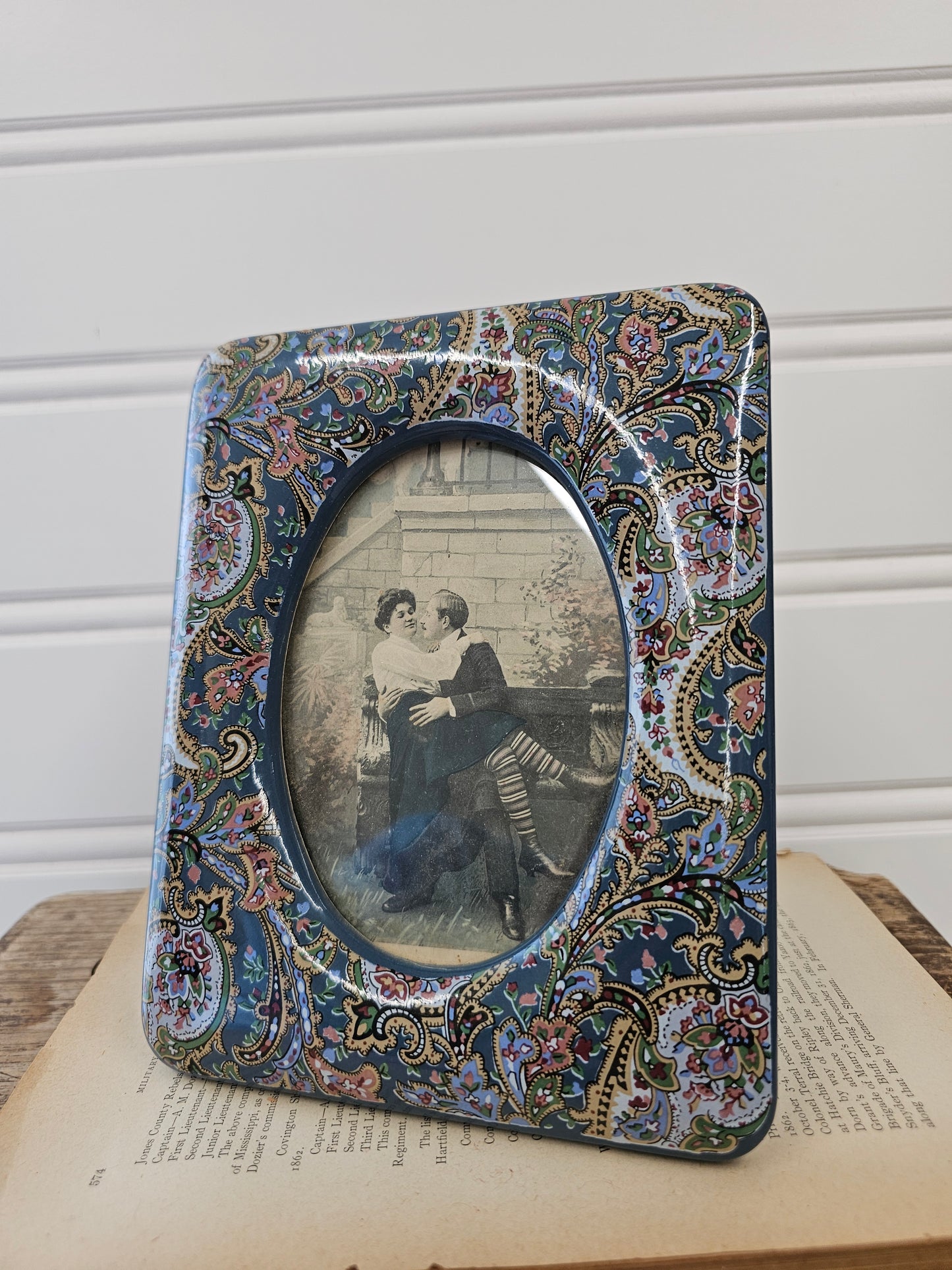 Paisley Patterned Frame with vintage Postcard Couple Image, Taiwan 4" x 6"