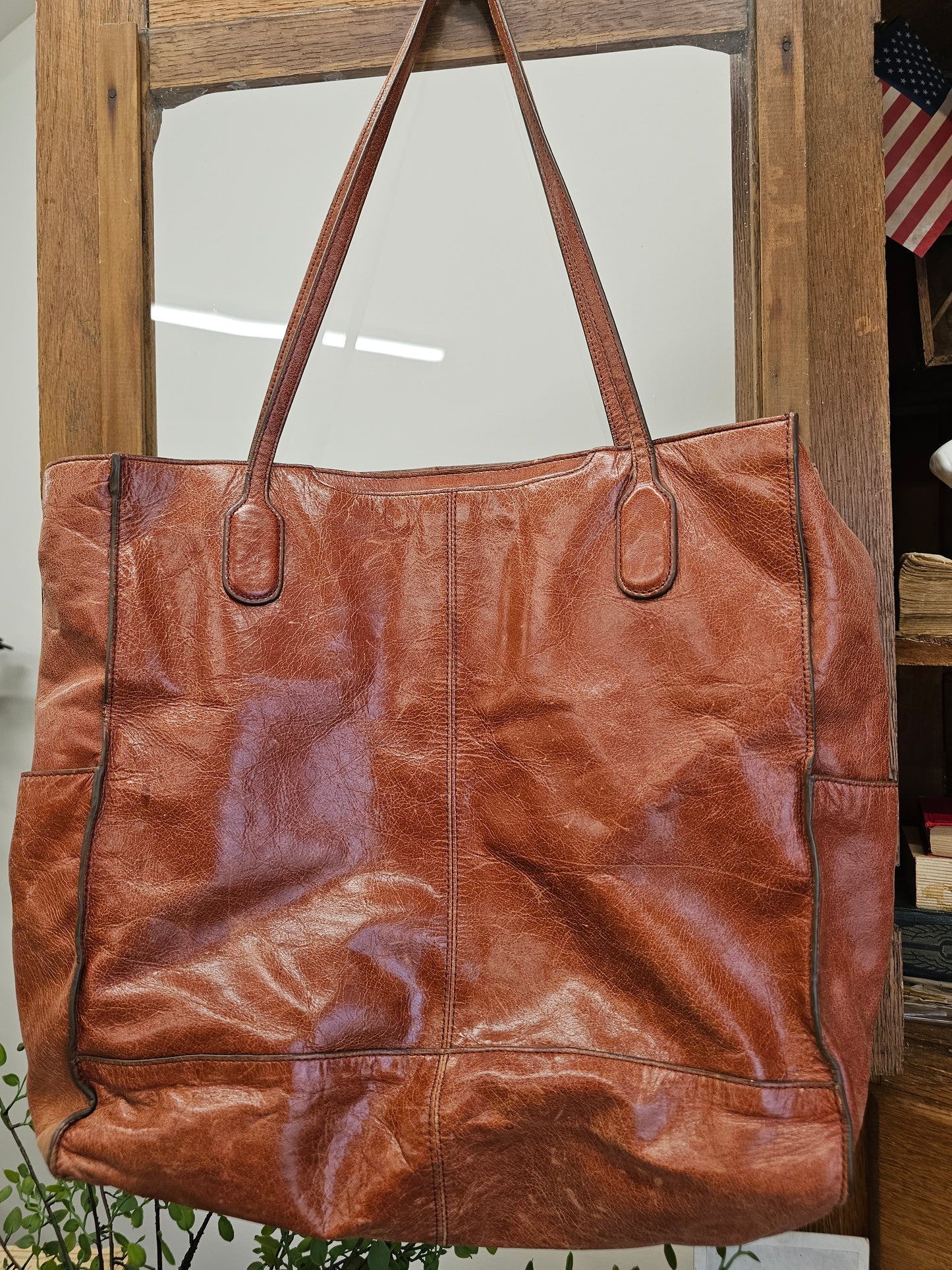 Hobo leather tote bag purse