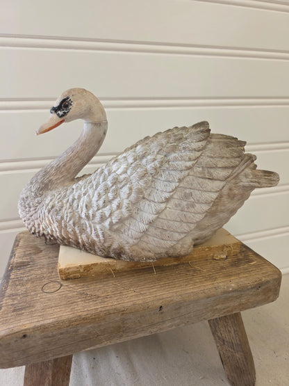 Swan decoy