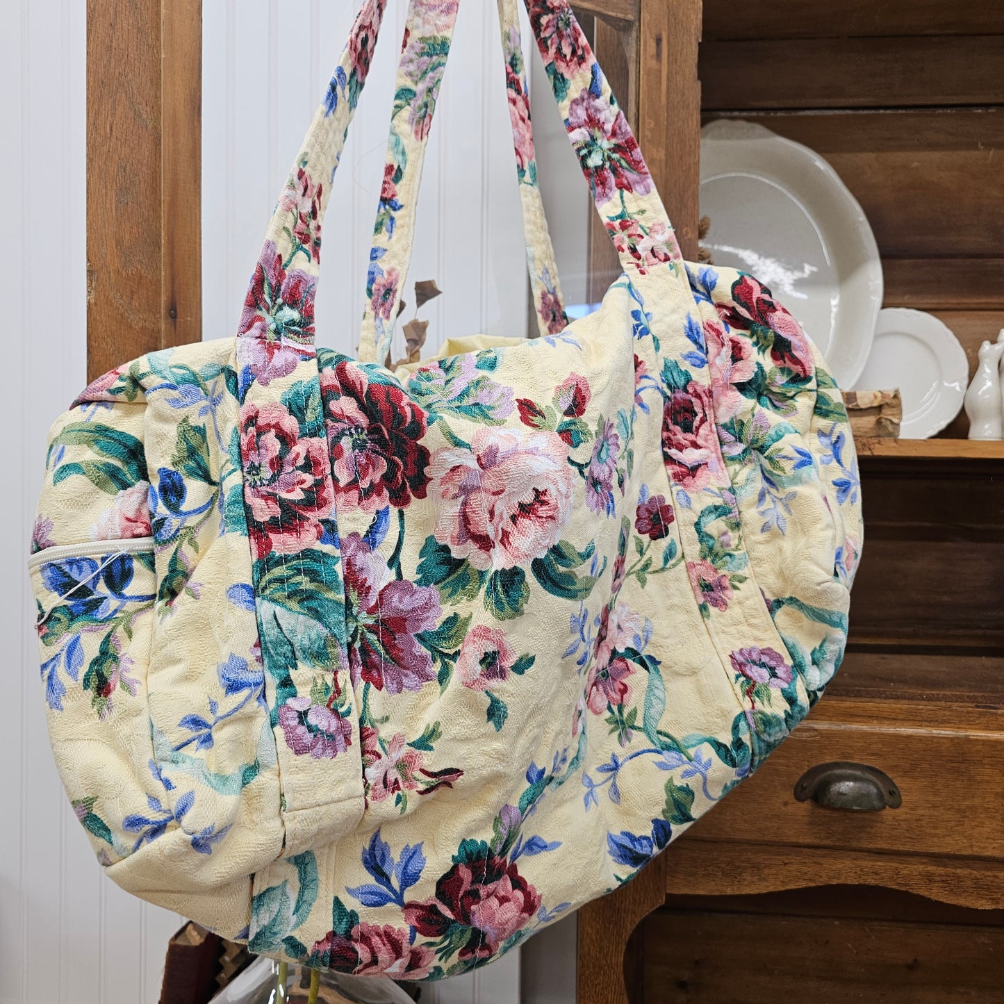 vintage Yellow floral duffle bag approx. 23" x 14"