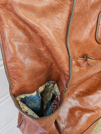 Hobo leather tote bag purse