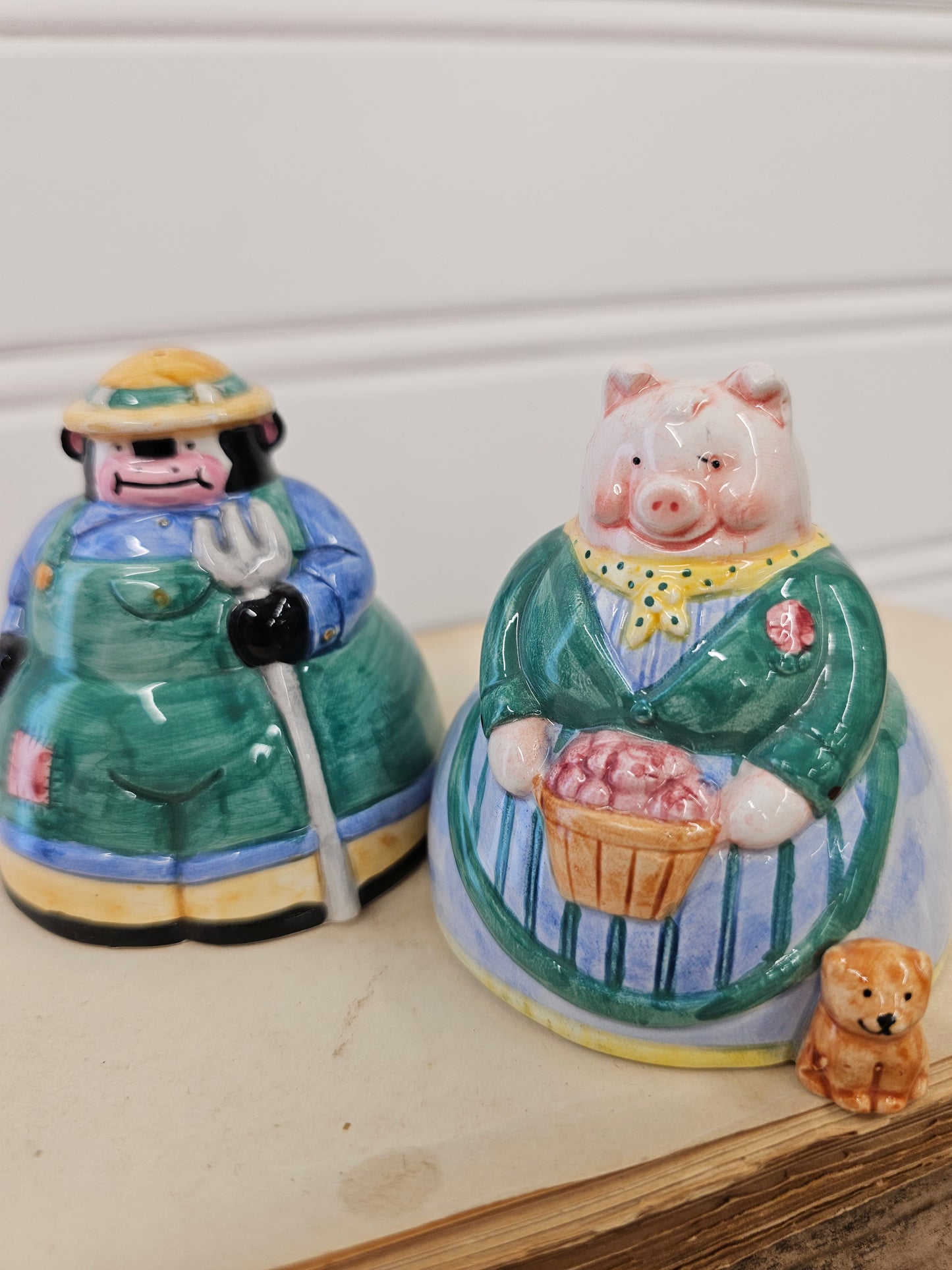 Down Home Collection Salt & Pepper Shakers