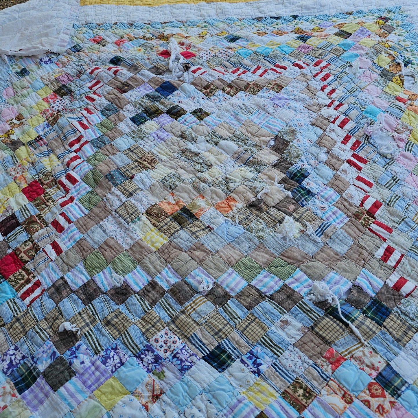 Checkered handmade quilt - as is, approx 75" x 65"