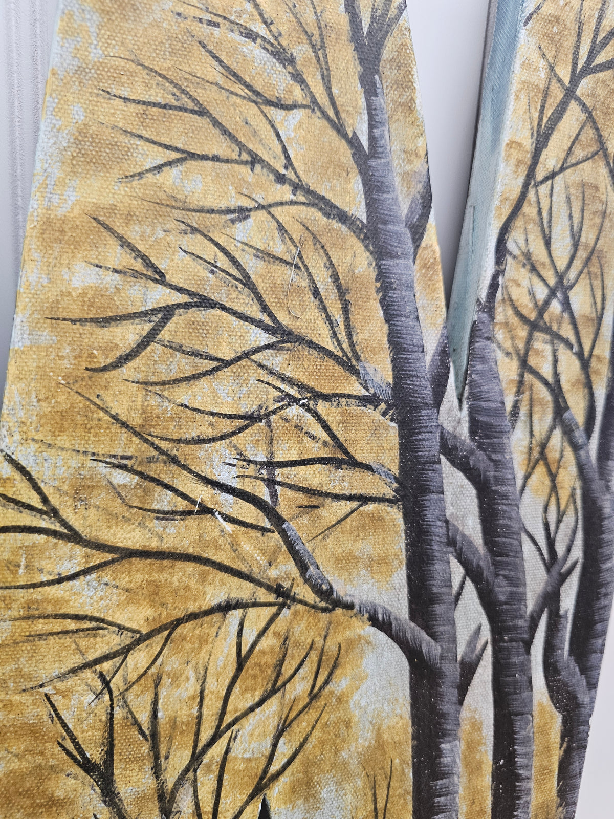 Metal and canvas W wall art, 17" x 13"