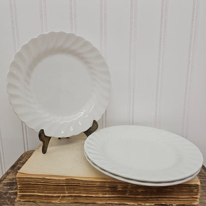 Set of 3 glossy white swirl saucers - Johnson Brothers, England