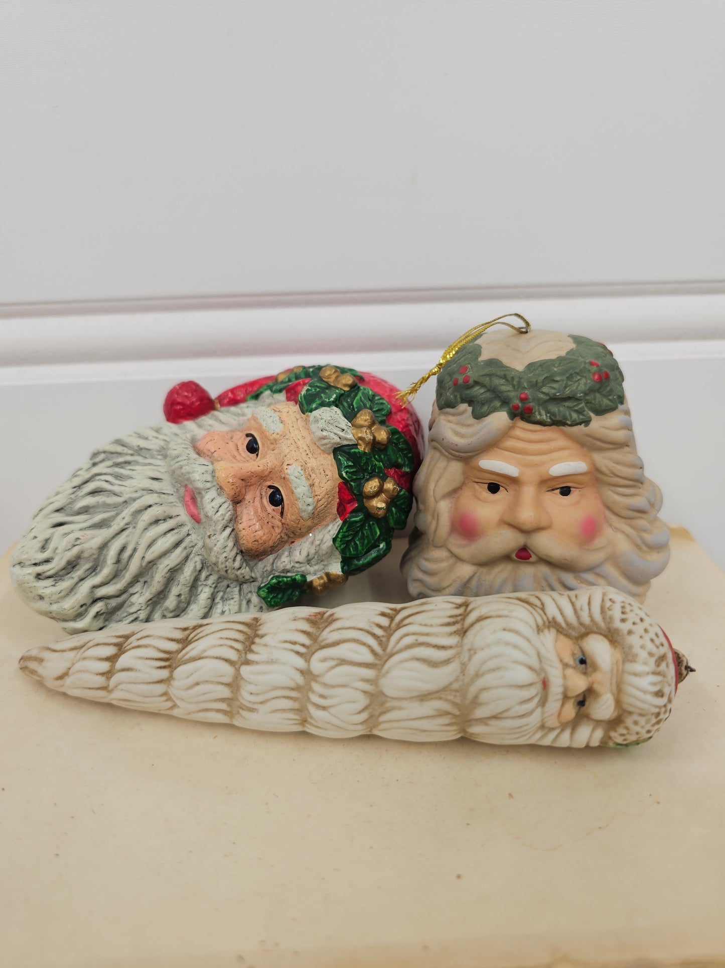 Set of 3 ceramic Santa Figurines
