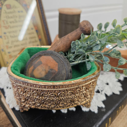 Create your own vignette - 10 items - B