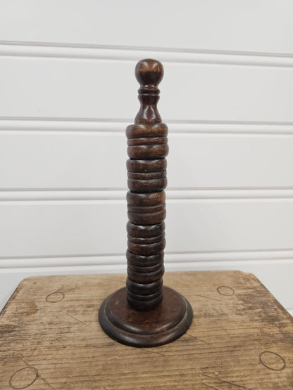 Wooden napkin rings (6) and holder