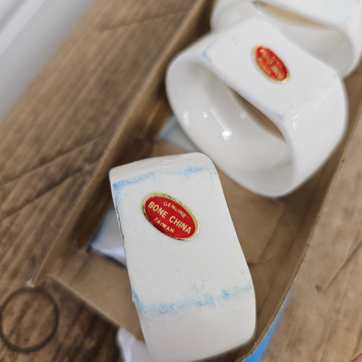 3 Butterfly Napkin Rings Bone China, Taiwan