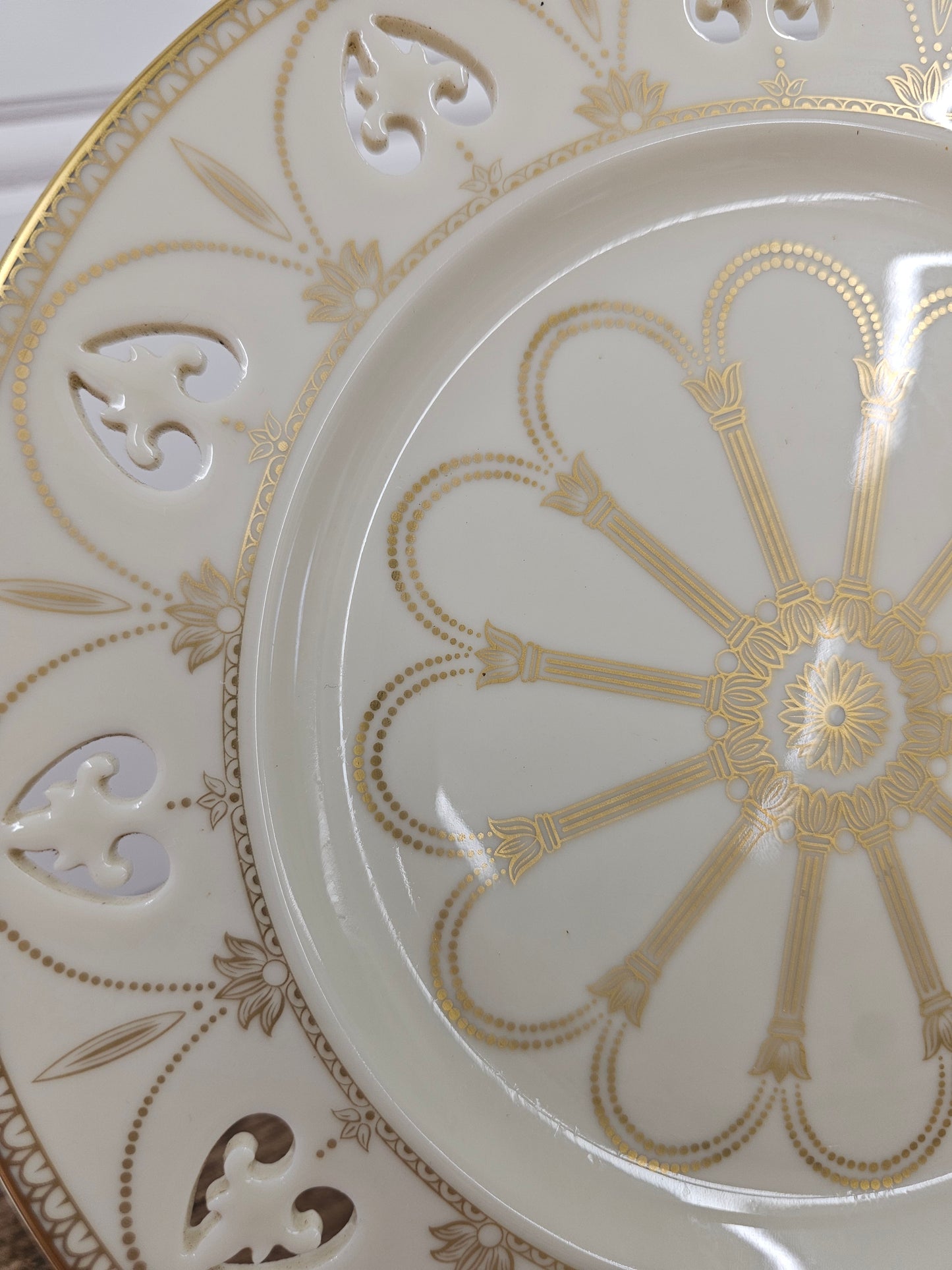 Lenox Decorative Plate Modano Lace - Made in USA