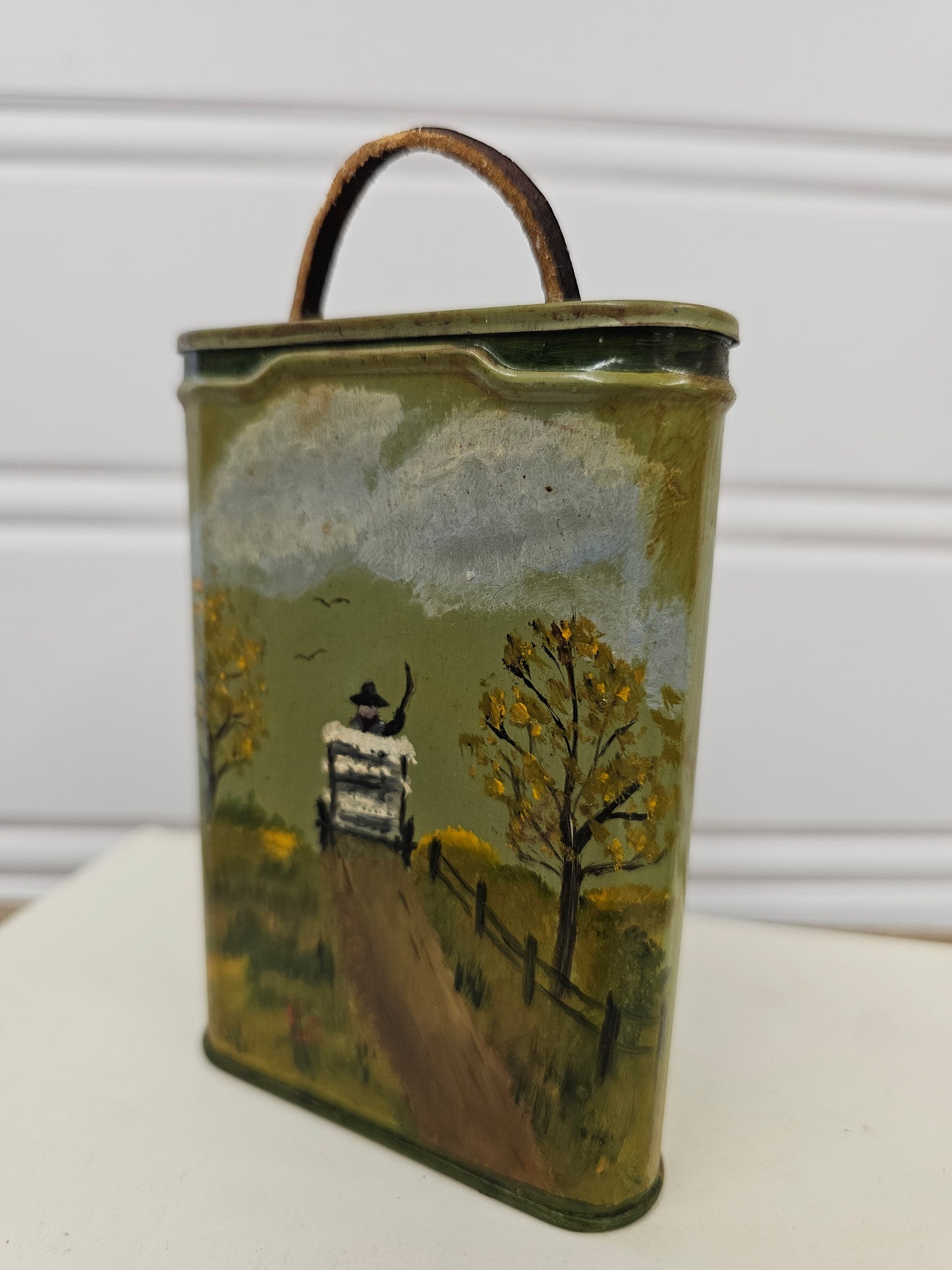 hand painted Tabacco tin