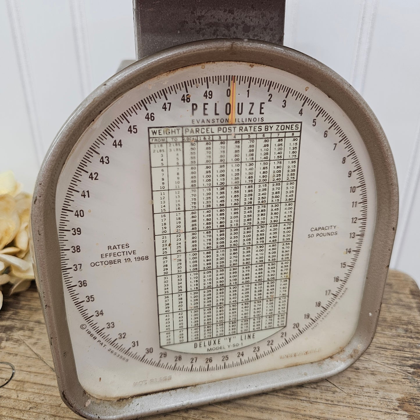 Pelouze brown metal scale - perfect for fall