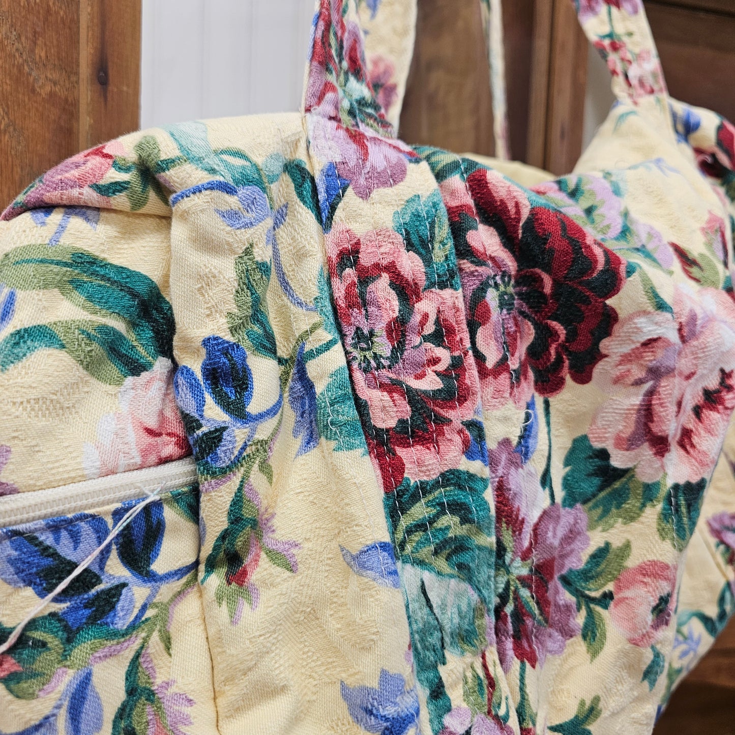 vintage Yellow floral duffle bag approx. 23" x 14"