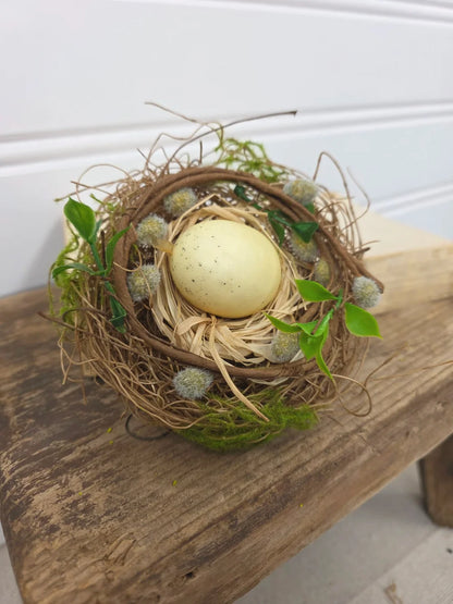 4.5" spring nest with egg