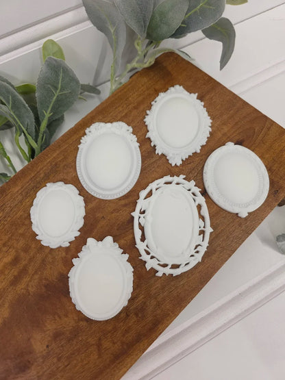 Vintage Brooches resin casting