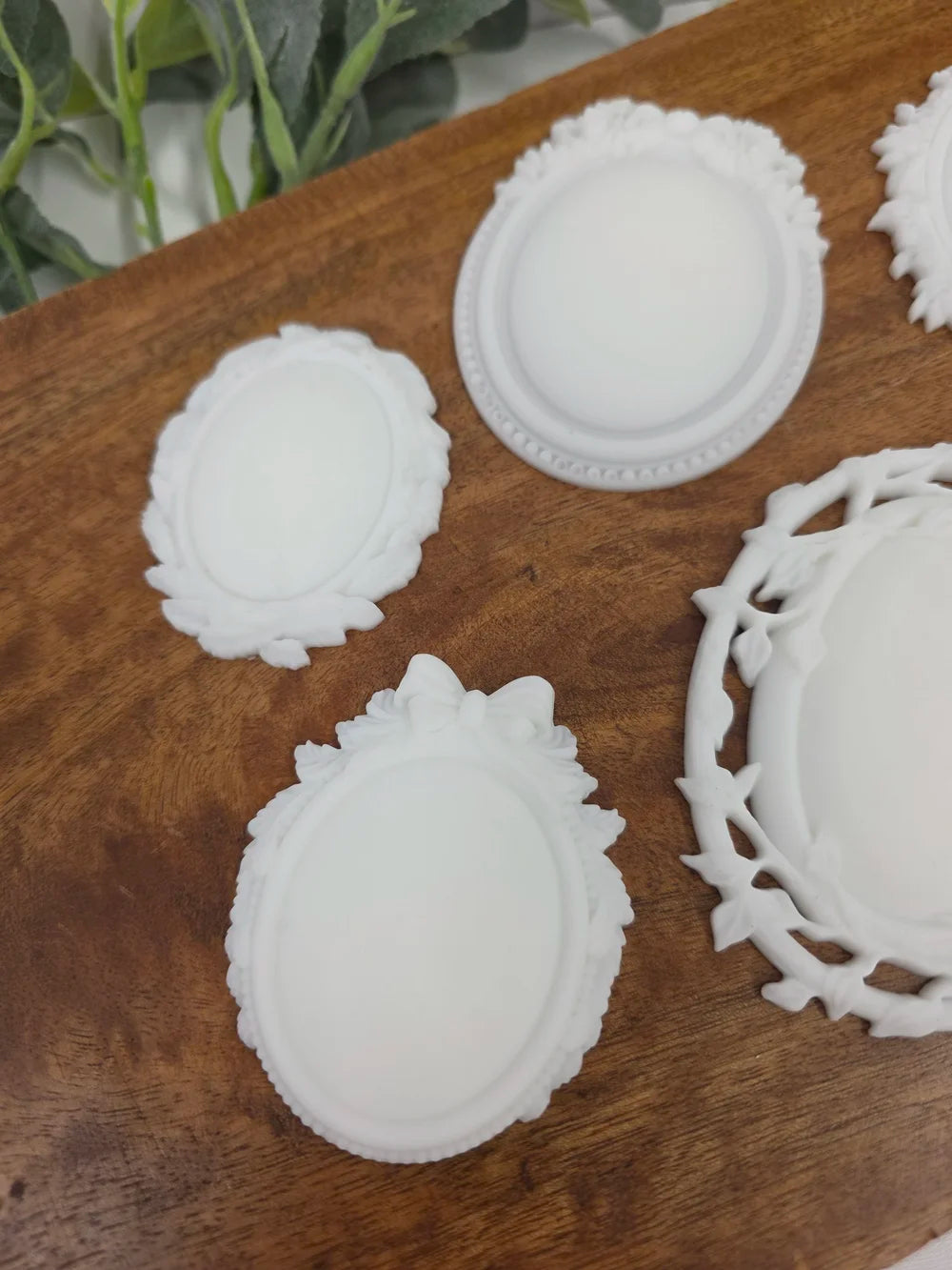 Vintage Brooches resin casting