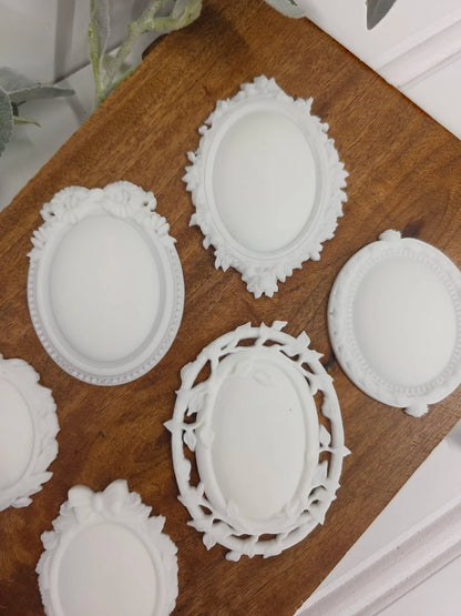 Vintage Brooches resin casting